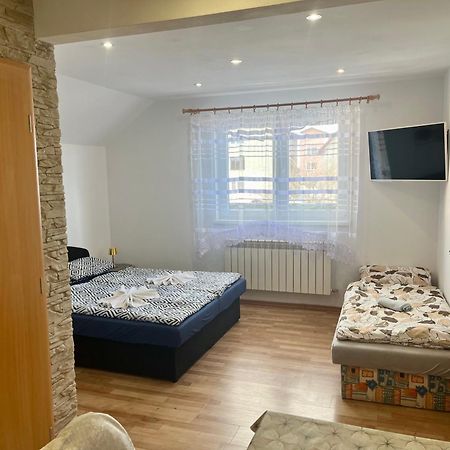 Homestay Renata Nova Lesna Luaran gambar