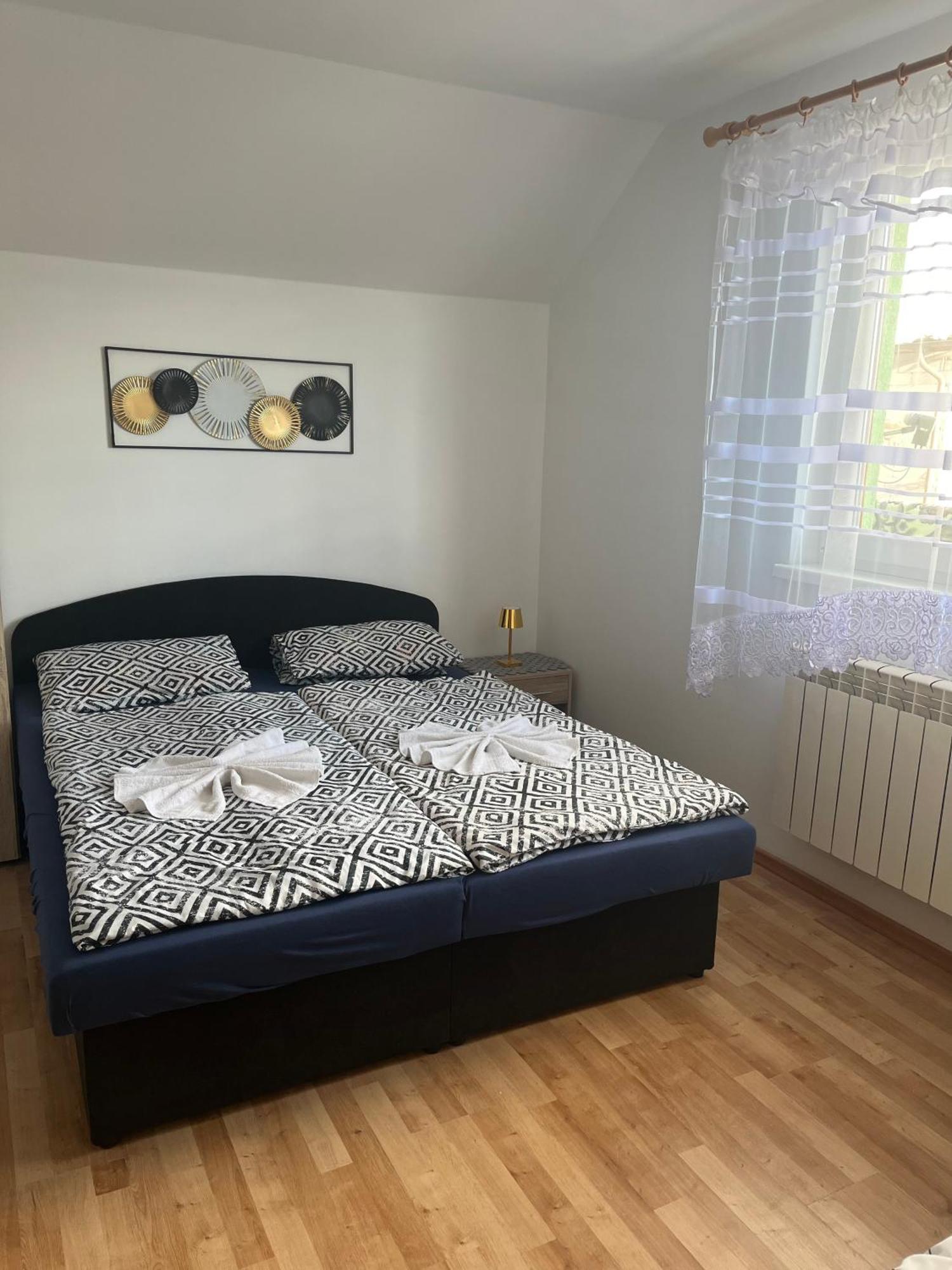 Homestay Renata Nova Lesna Luaran gambar
