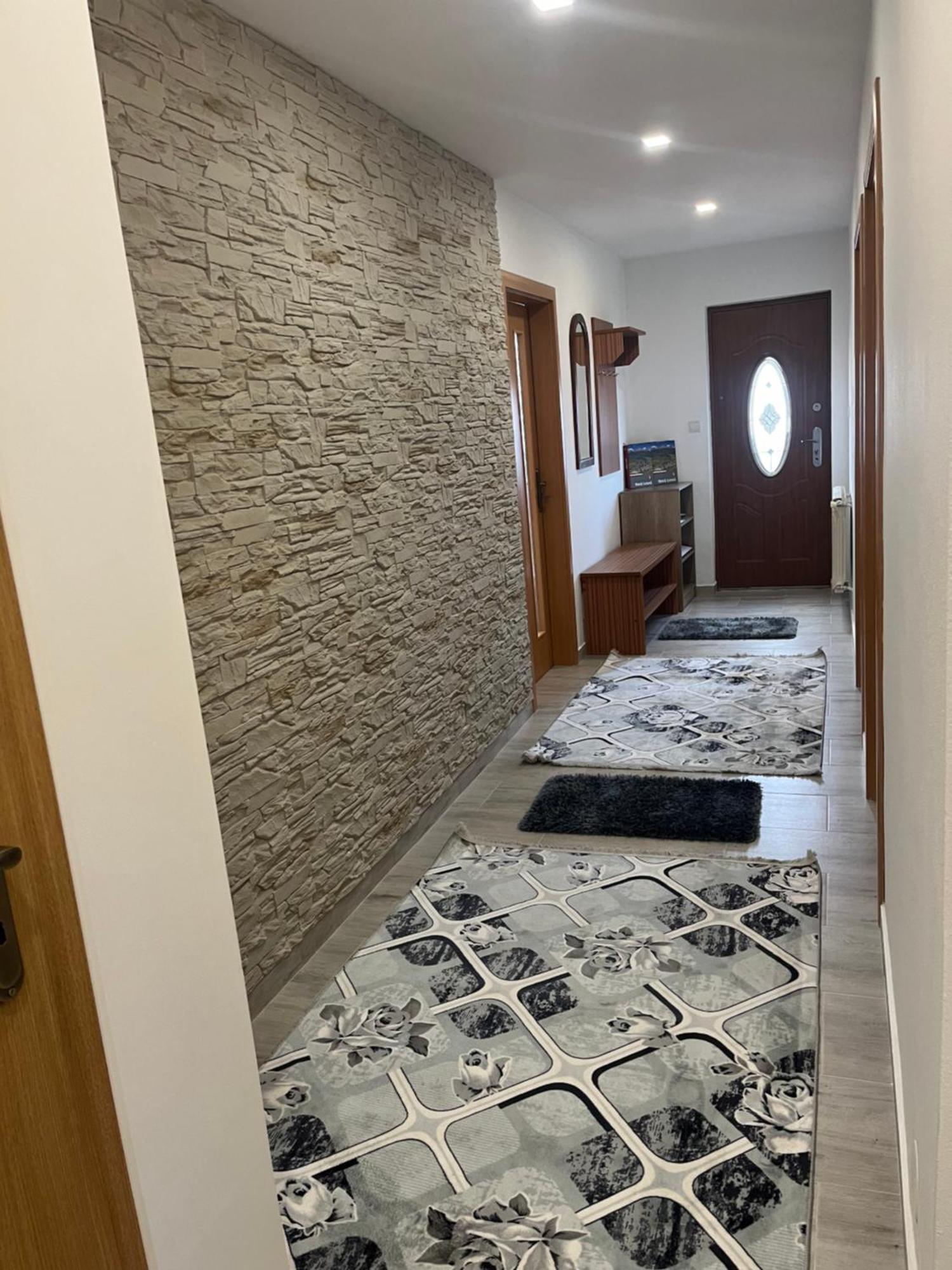 Homestay Renata Nova Lesna Luaran gambar