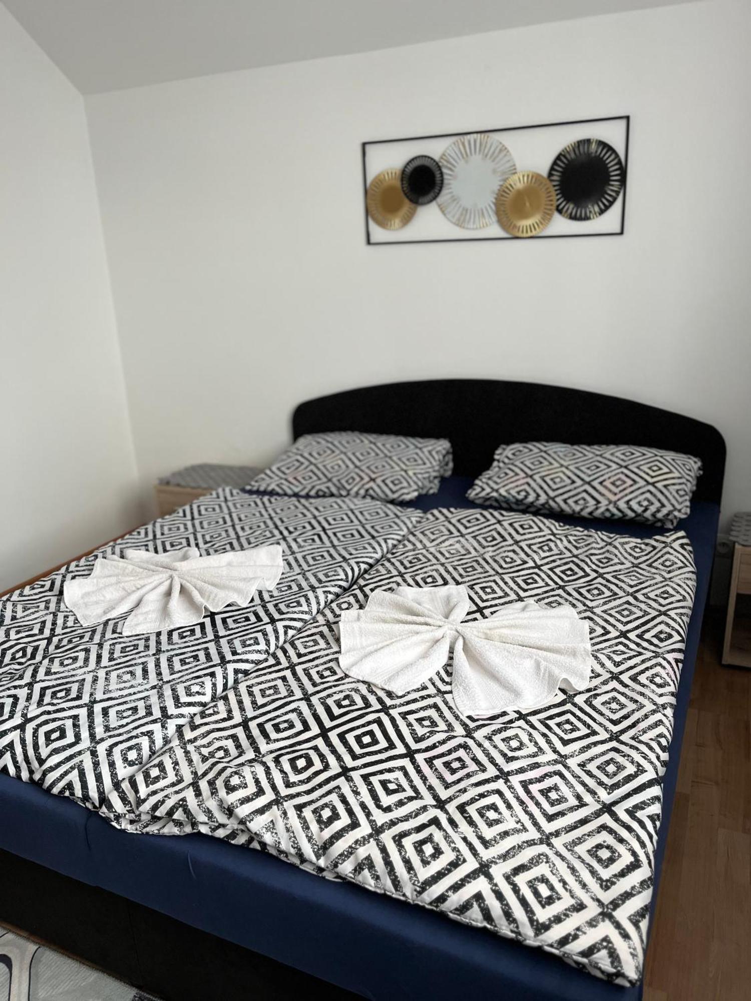 Homestay Renata Nova Lesna Luaran gambar
