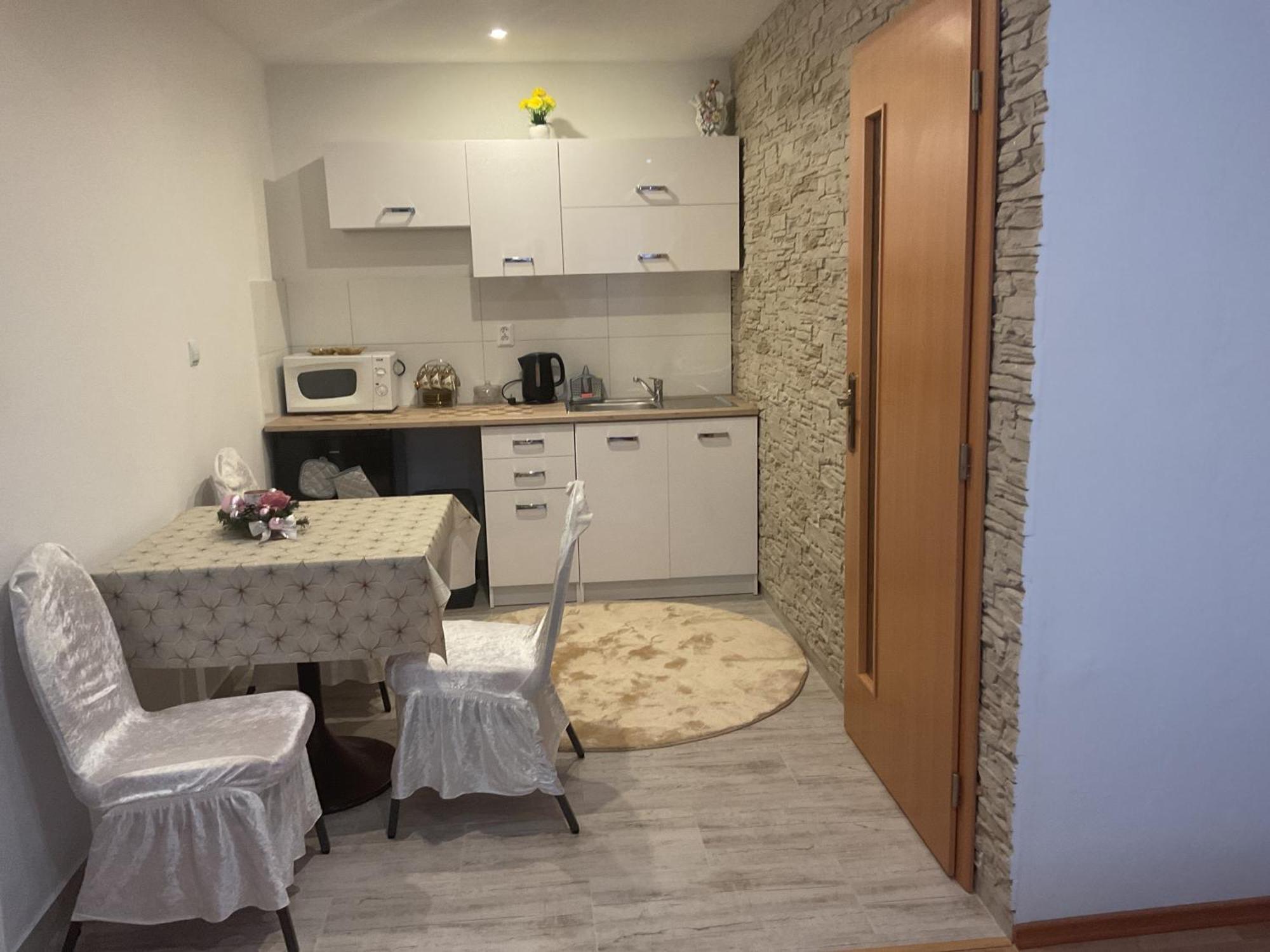 Homestay Renata Nova Lesna Luaran gambar