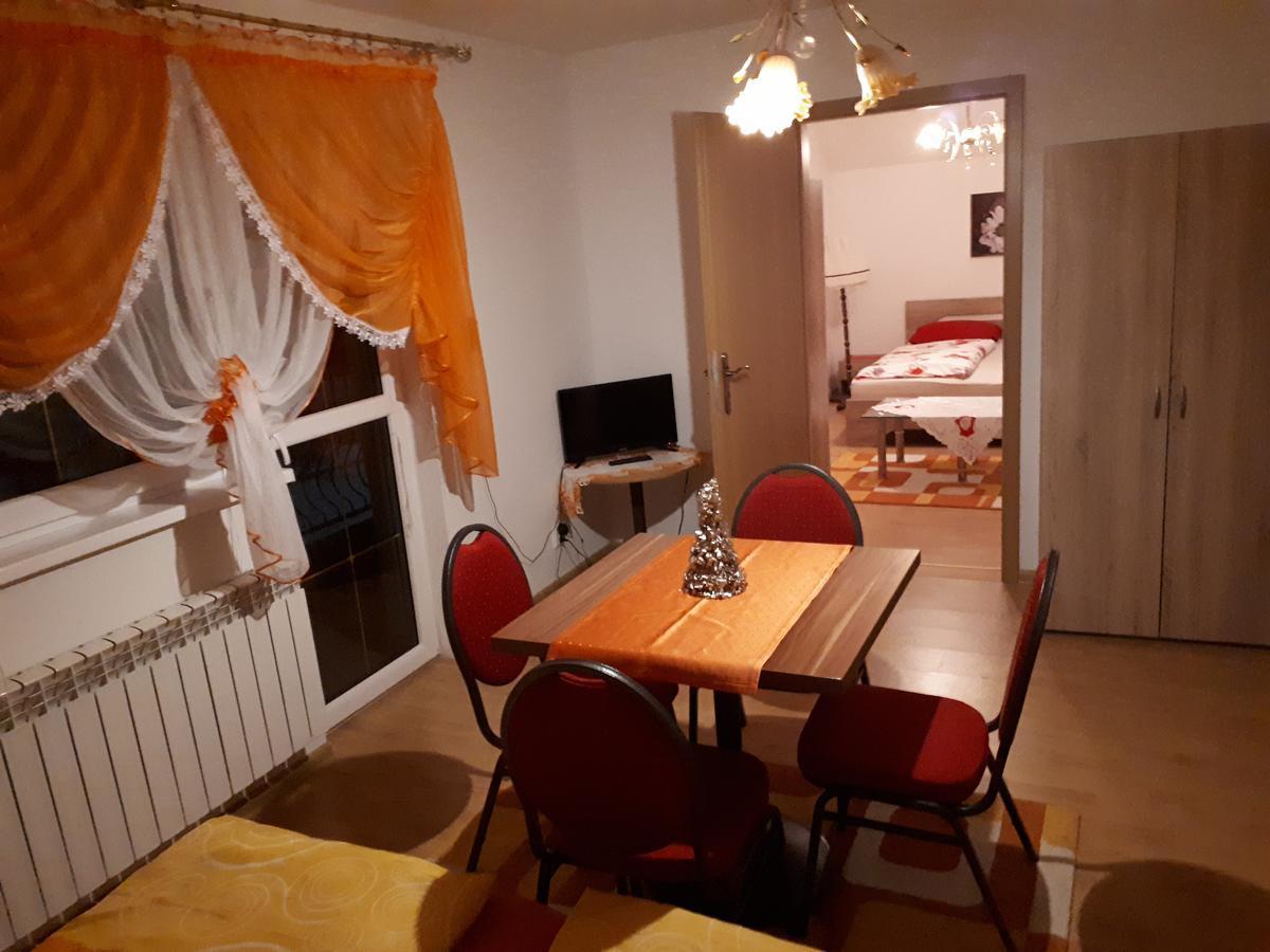 Homestay Renata Nova Lesna Luaran gambar