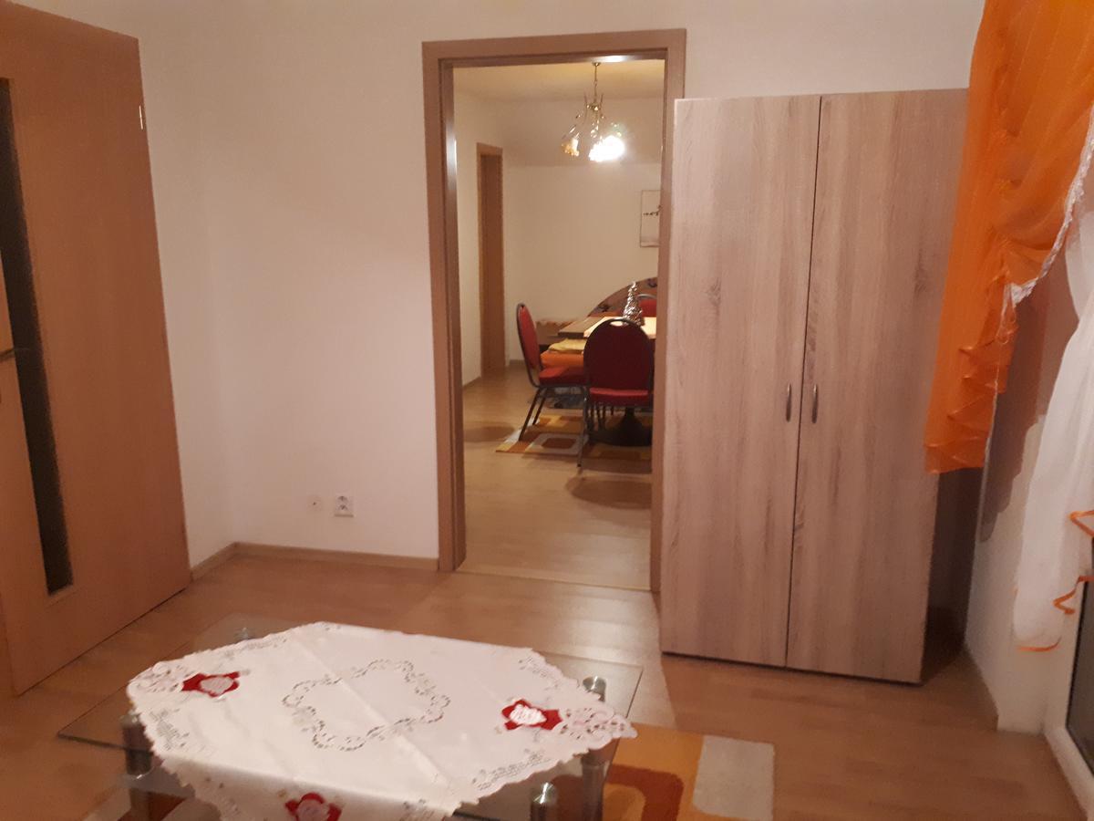 Homestay Renata Nova Lesna Luaran gambar