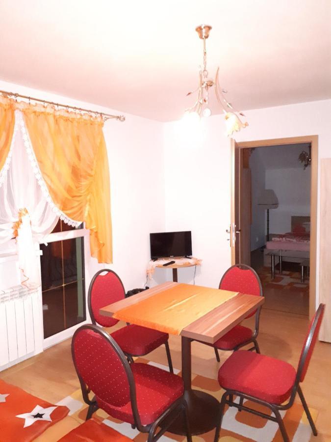 Homestay Renata Nova Lesna Luaran gambar