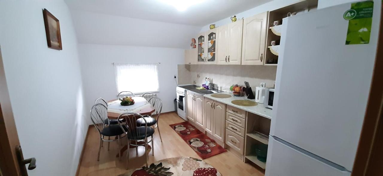 Homestay Renata Nova Lesna Luaran gambar